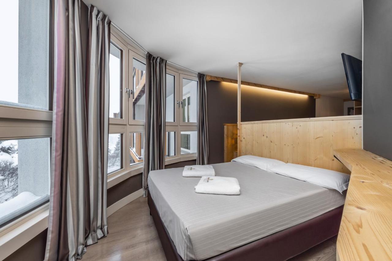 Hotel Piandineve Tonalepas Buitenkant foto